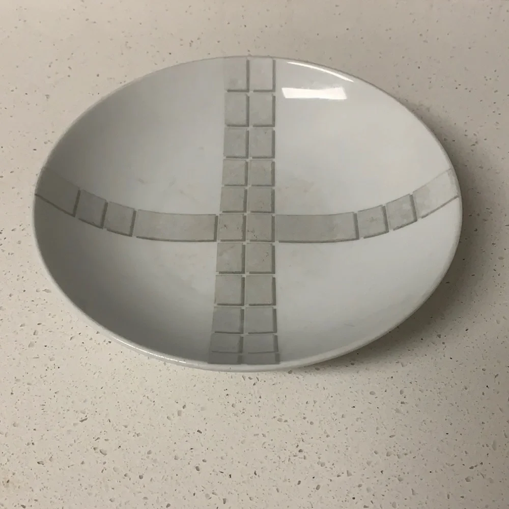 Studio‎ Nova Truck Park Avenue Grid Y0742 fine China soup bowl plate Thailand
